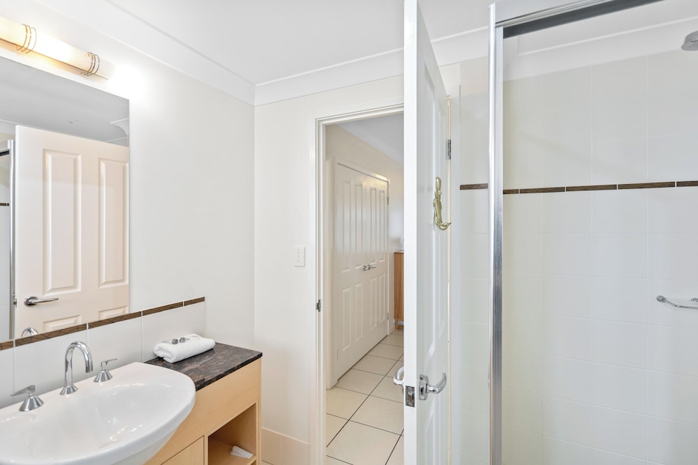 Cairns City Apartments 58/61