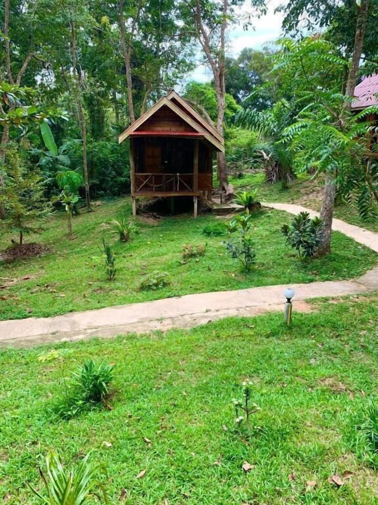 Jungle Hill Beach Bungalow 56/63