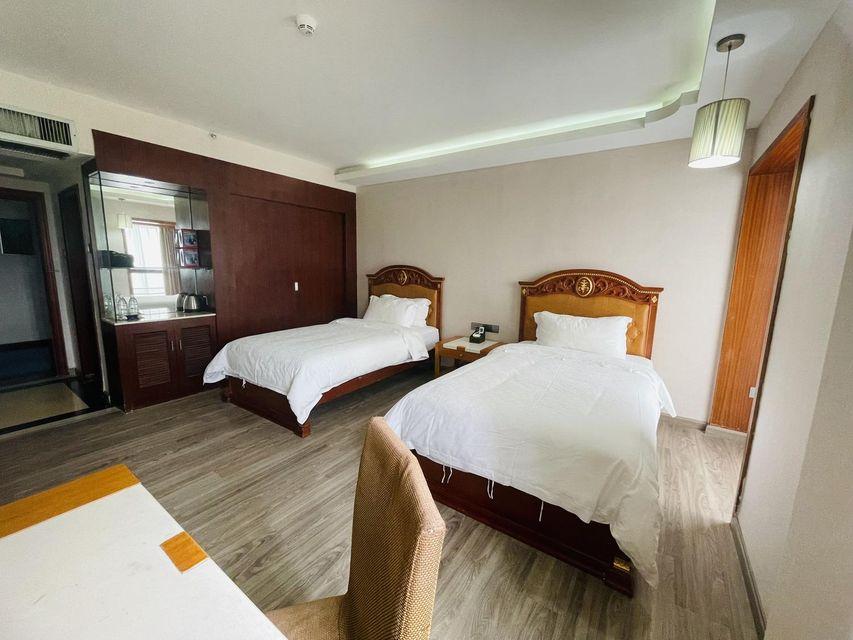 Deluxe, Twin Beds