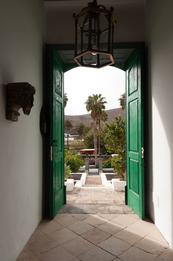 La Casa de los Naranjos 4/50