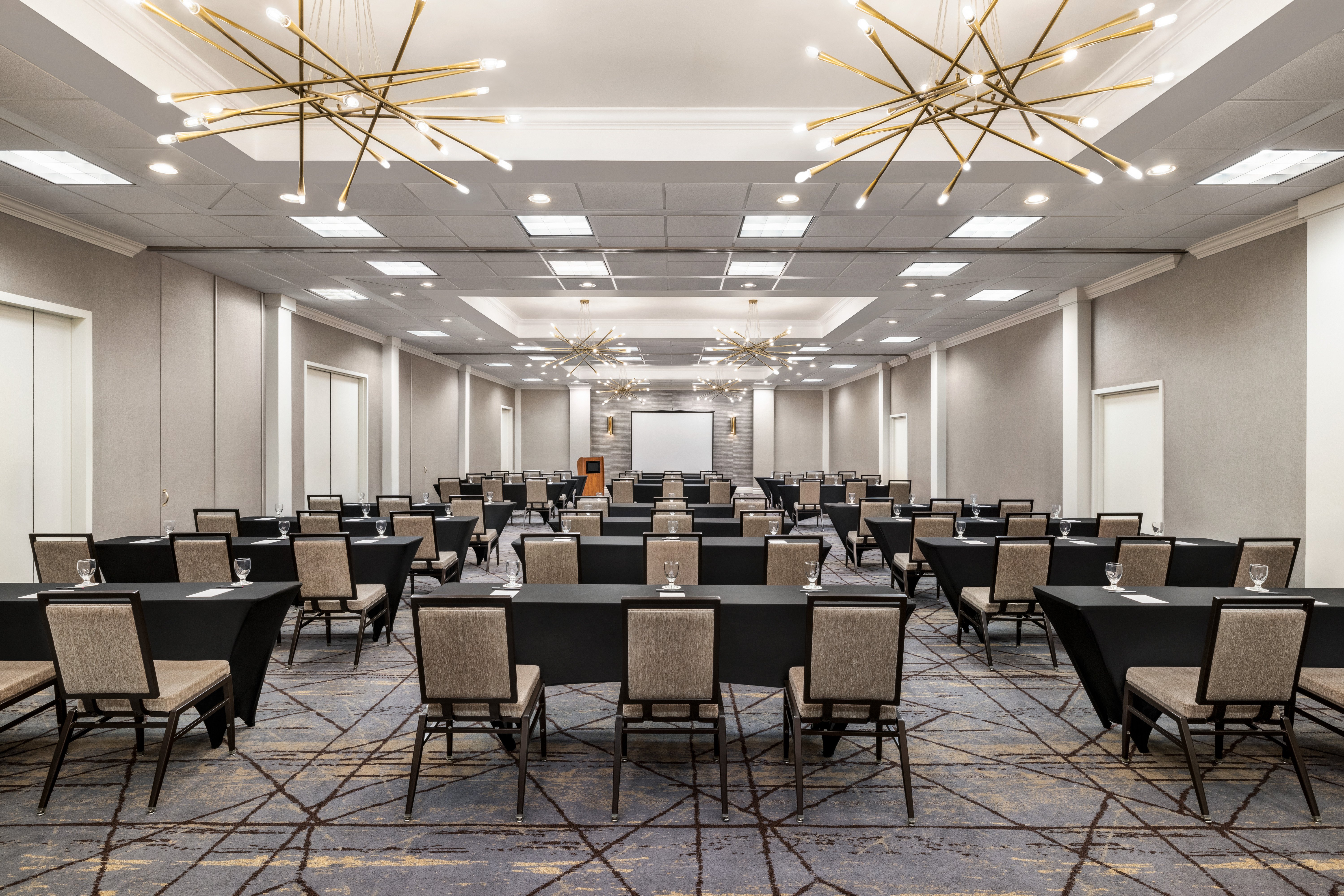 Crowne Plaza Edison 45/51