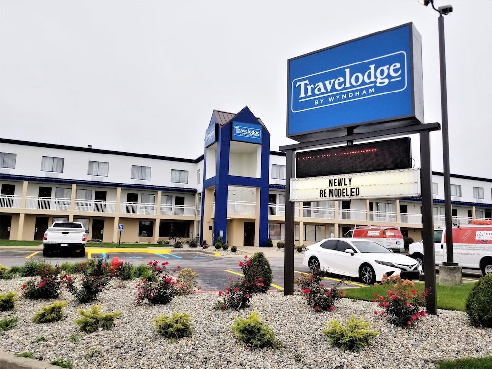 Travelodge By Wyndham Fort Wayne North 27/38
