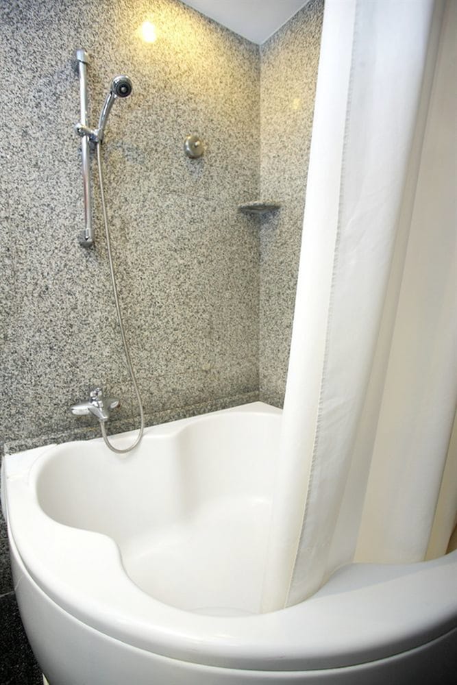 Majestic Suites 32/34