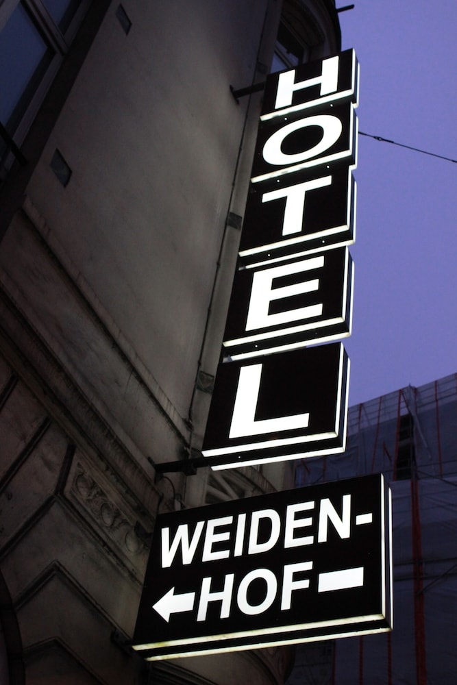 HOTEL WEIDENHOF 30/47