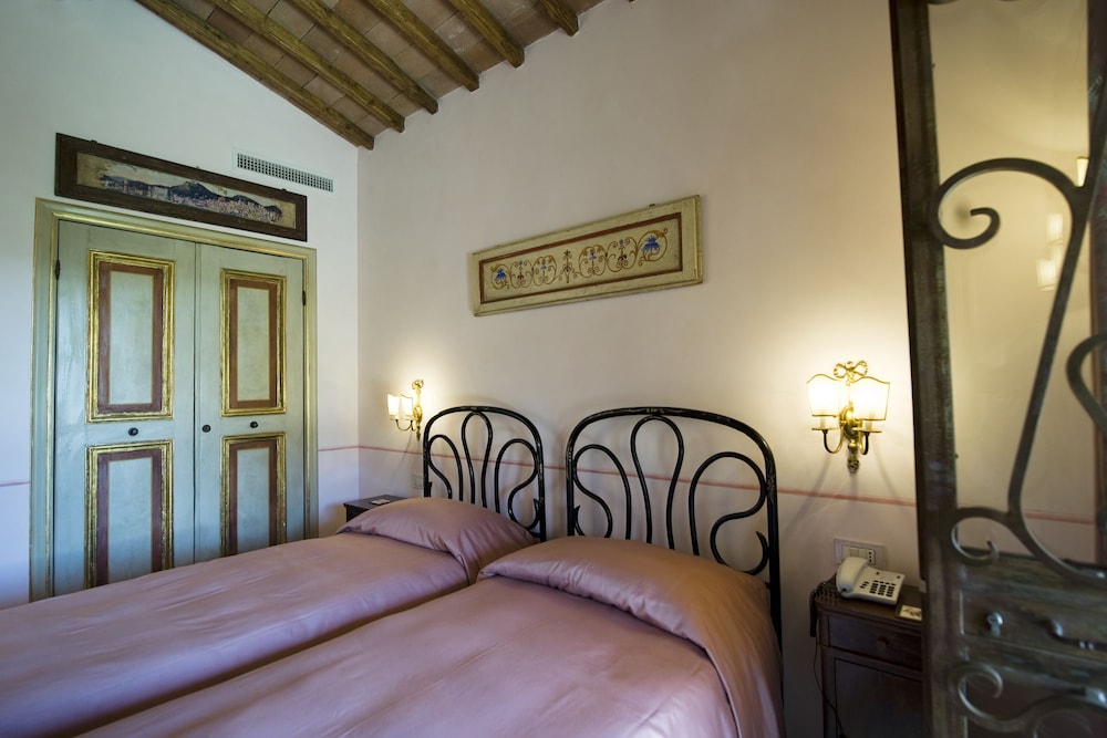 Relais Tenuta Del Gallo 8/41