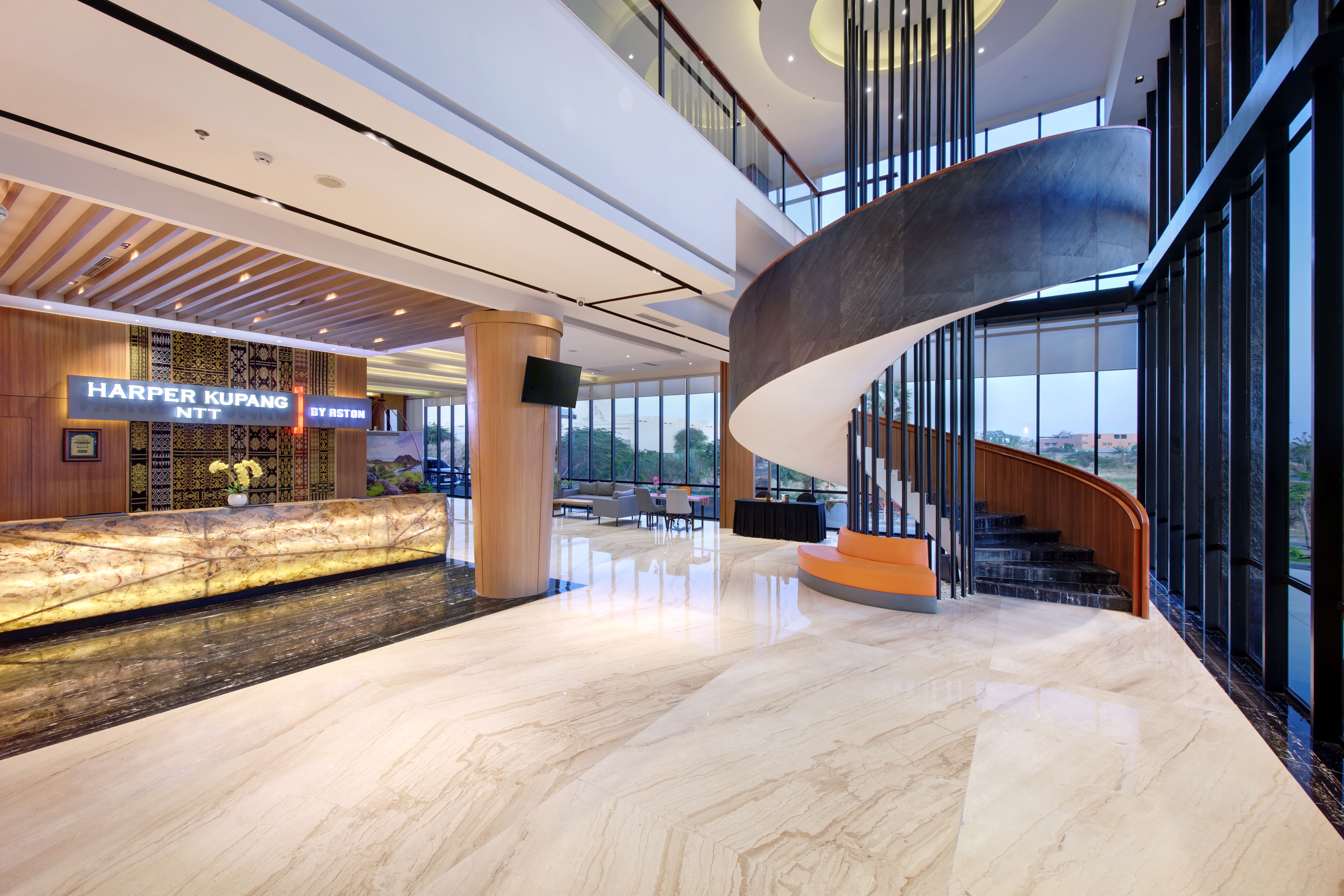Lobby at Harper Hotel Kupang, KUPANG