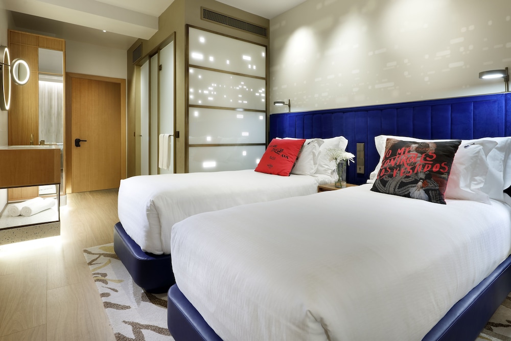 Hard Rock Hotel Madrid 9/81