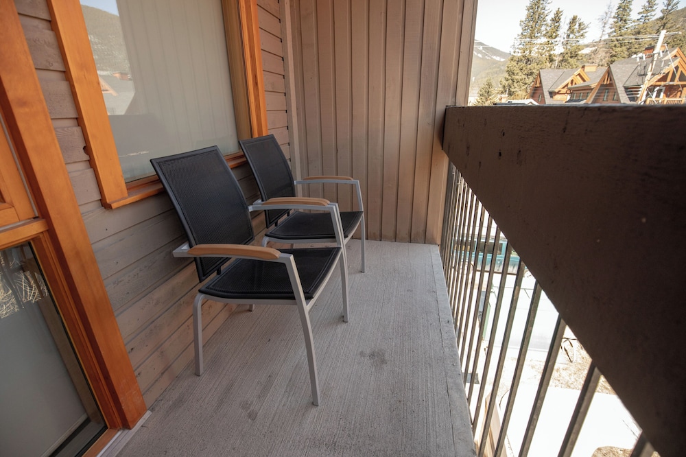 Banff Ptarmigan Inn 55/64