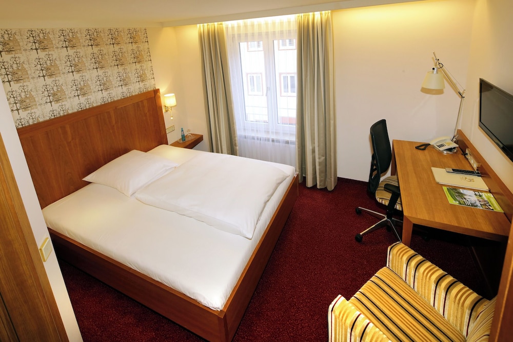 Hotel Bayerischer Hof. 5/31