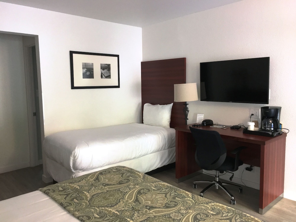 Diablo Mountain Inn 55/66