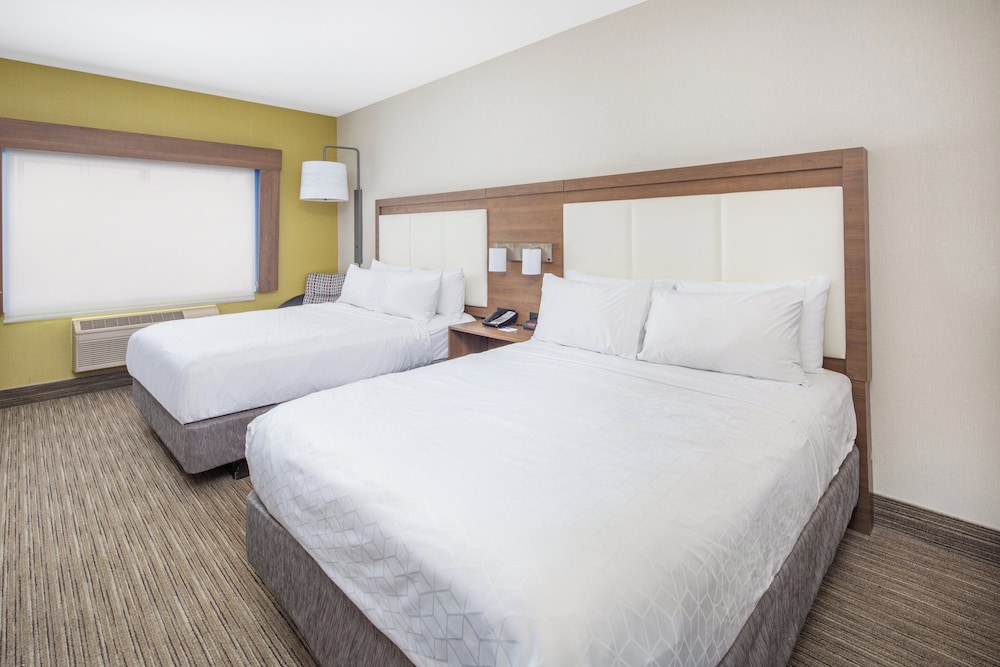 Holiday Inn Express Hotel Suites Bishop 13/75