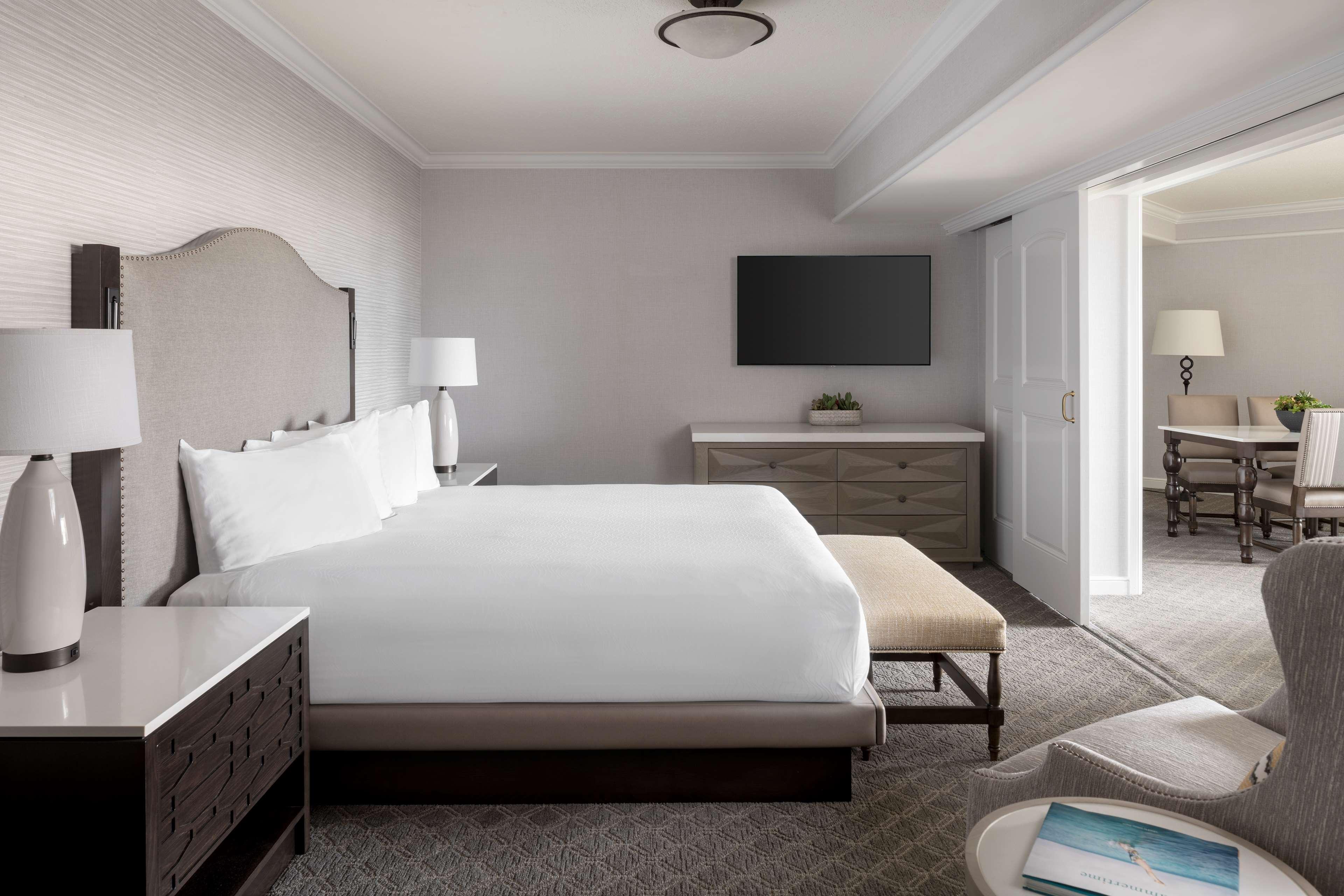 Huntington, Suite
