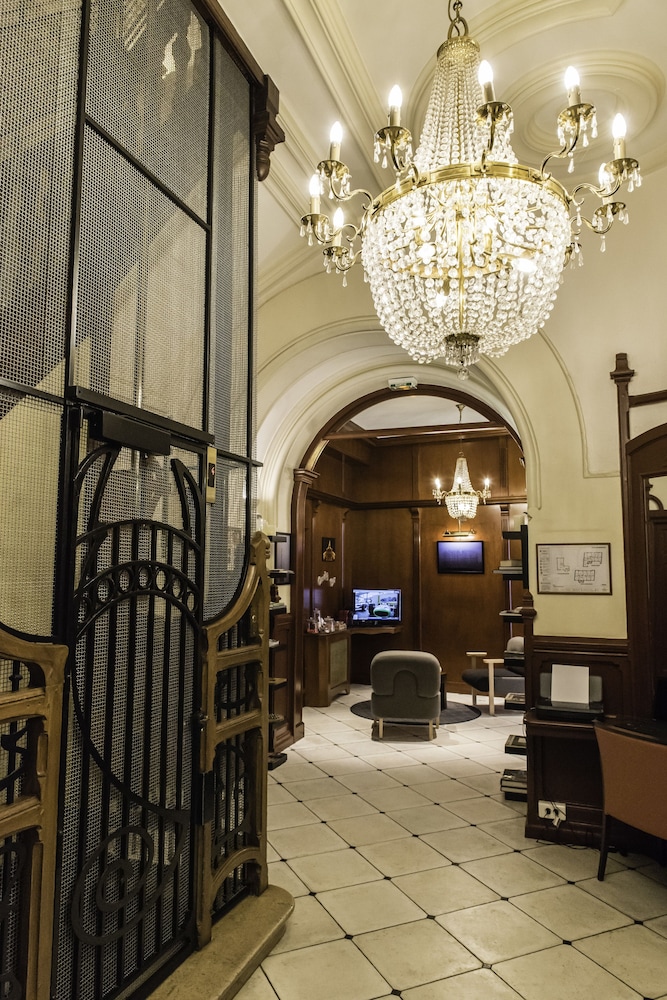 lobby