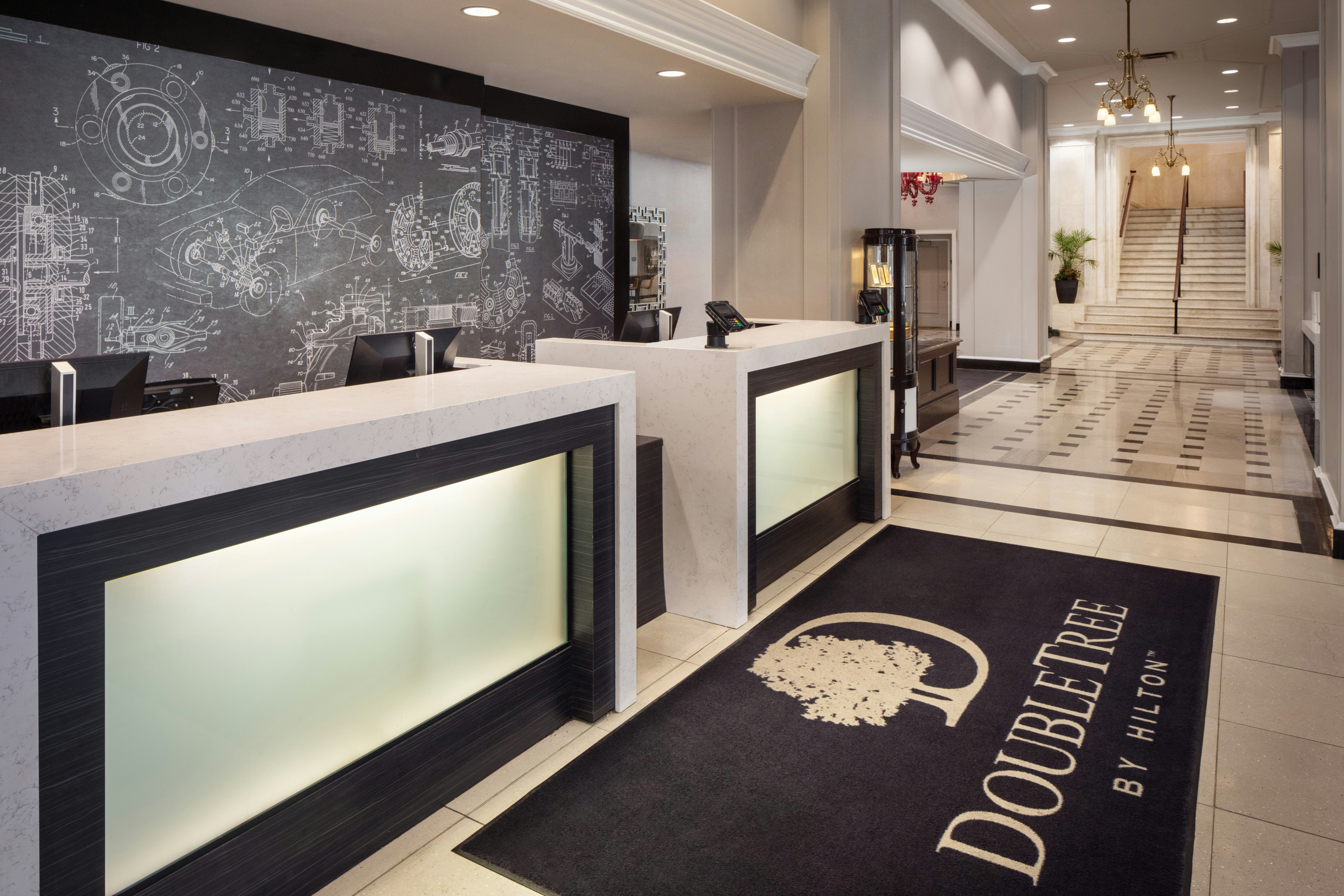 DoubleTree Suites by Hilton Detroit Downtown - Fort Shelby 6/59