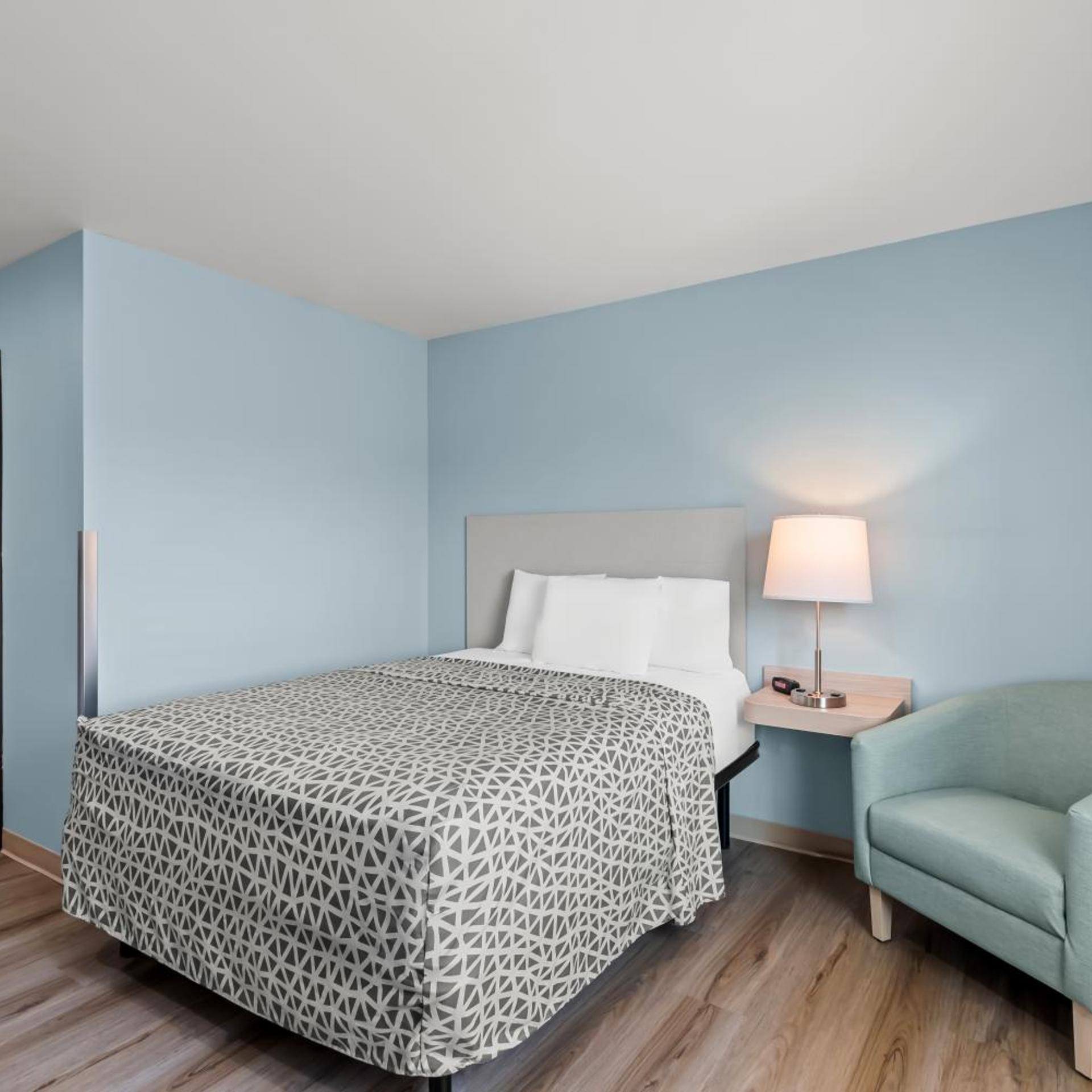 WoodSpring Suites Coralville Iowa City 15/41
