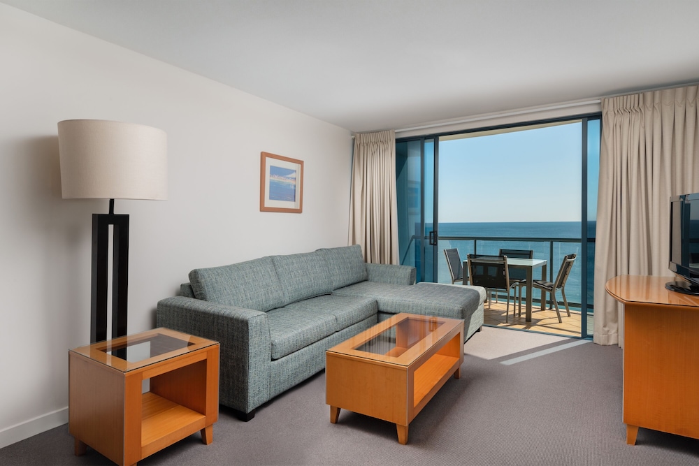 Mantra Mooloolaba Beach 42/72
