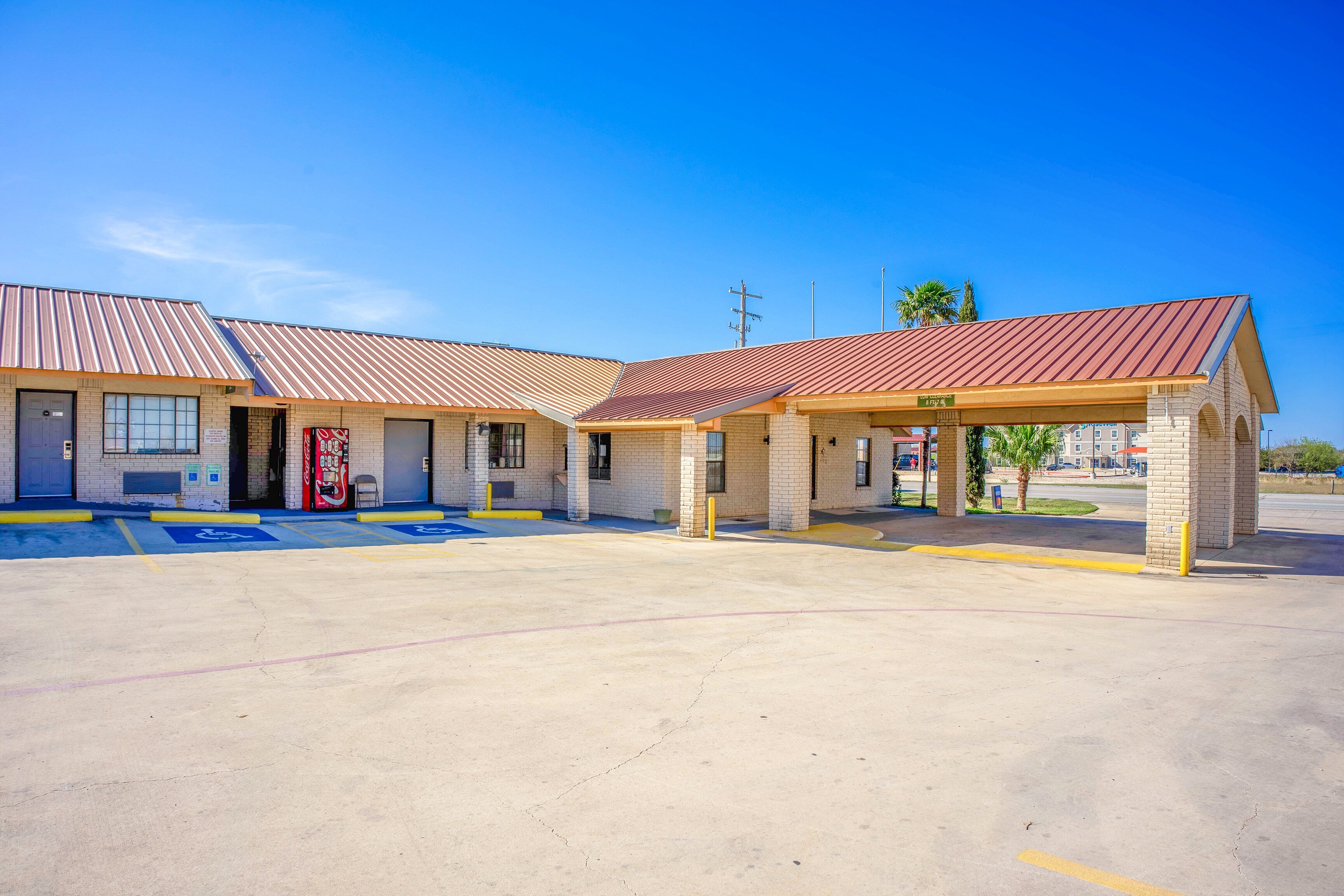 Pleasanton Executive Inn By OYO in PLEASANTON - TX
