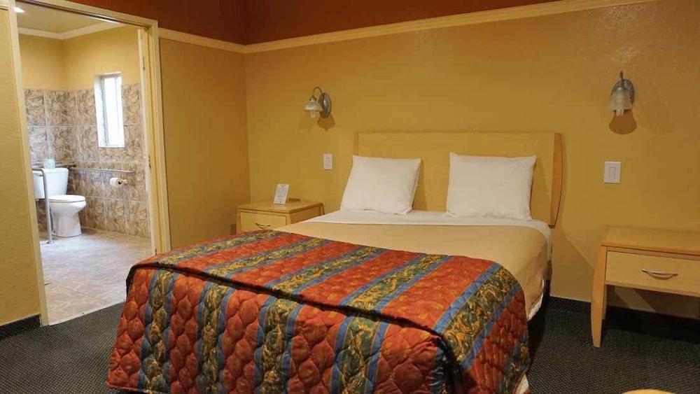 Geneva Motel 12/48