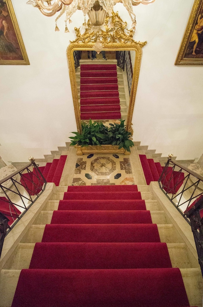 Hotel Palazzo Abadessa 11/50