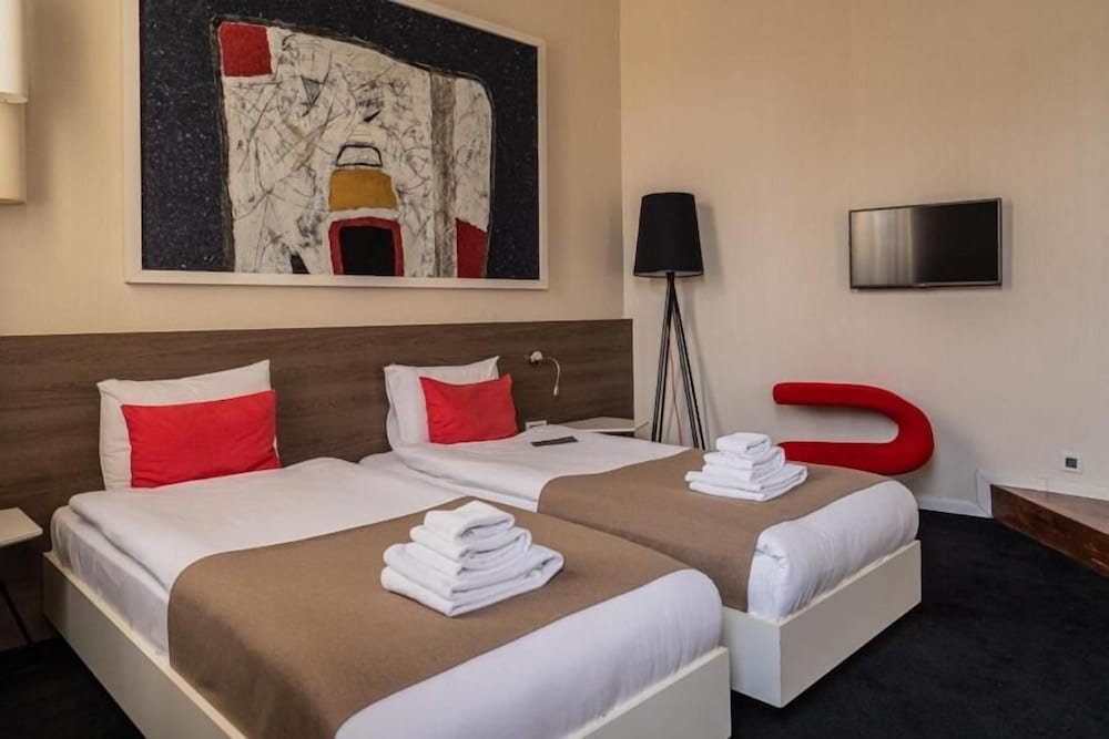 Eter Hotel 15/70