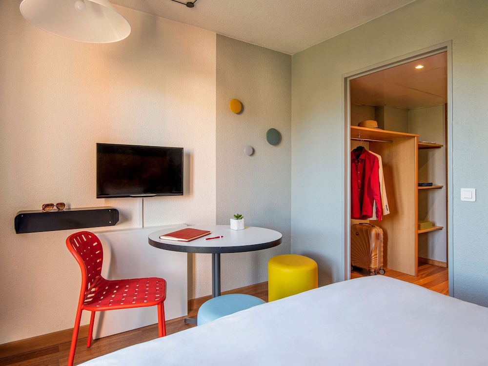 Ibis Hyeres Centre 17/50