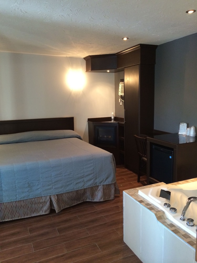 Olux Hotel Motel Suites 14/71