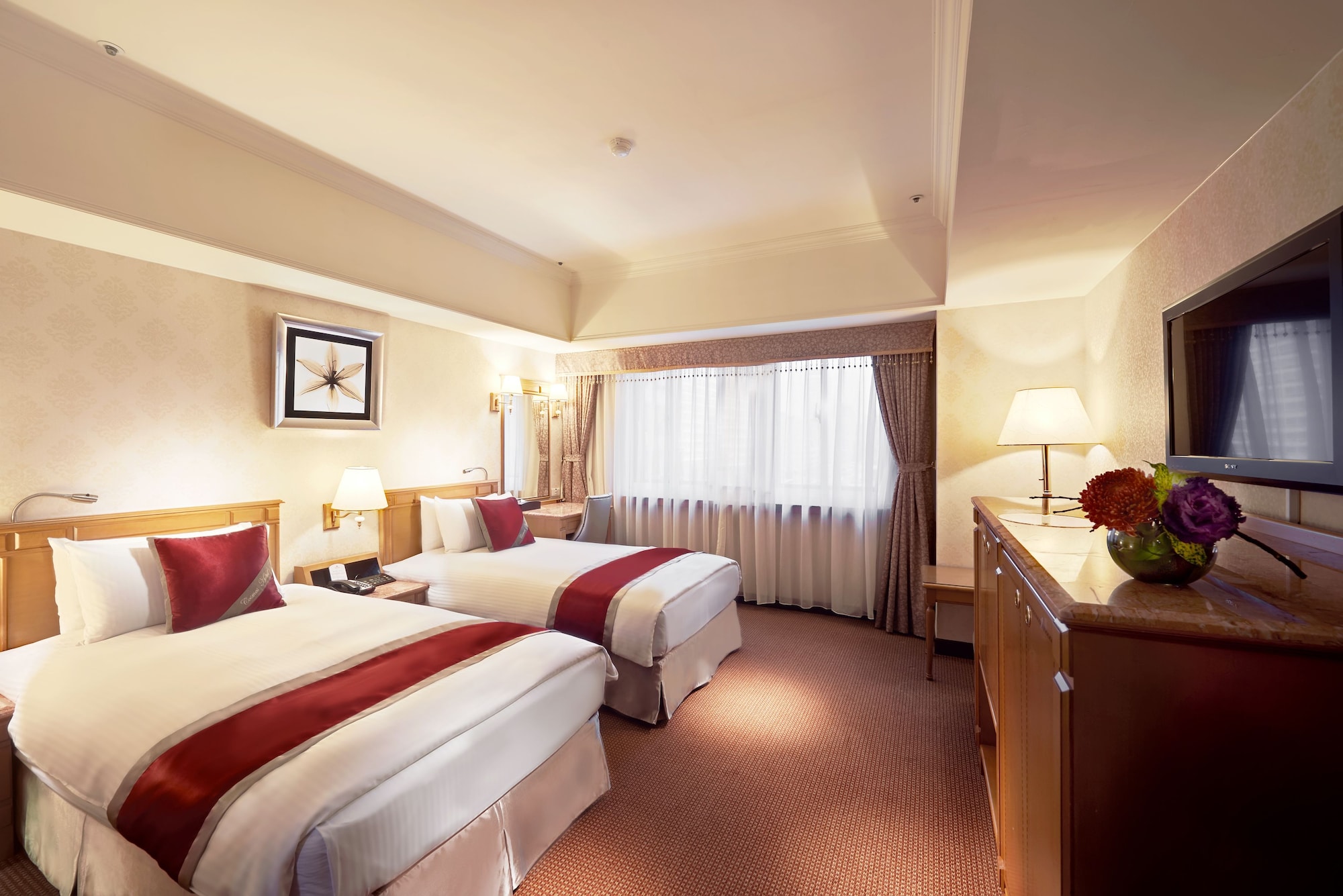 ROOM, TWIN BEDS