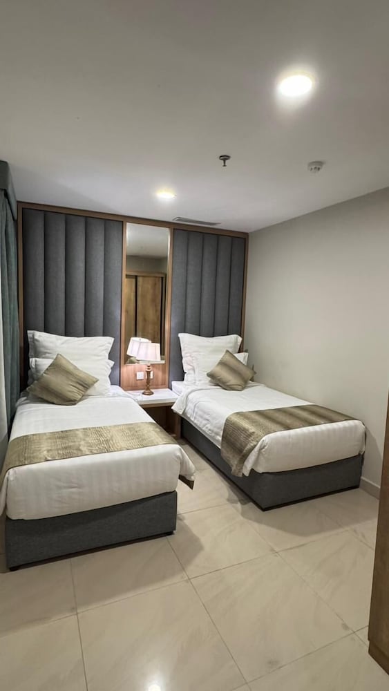 فندق كونتينينت العقير(Continent Hotel Al Uqayr) 7/35
