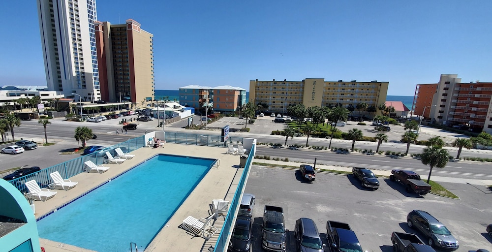 Beachside Resort Hotel 30/38