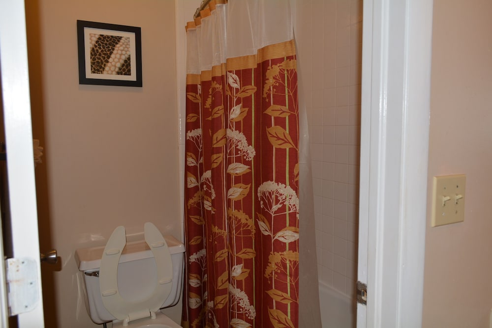 Crystal Cove Riverfront Resort 22/42