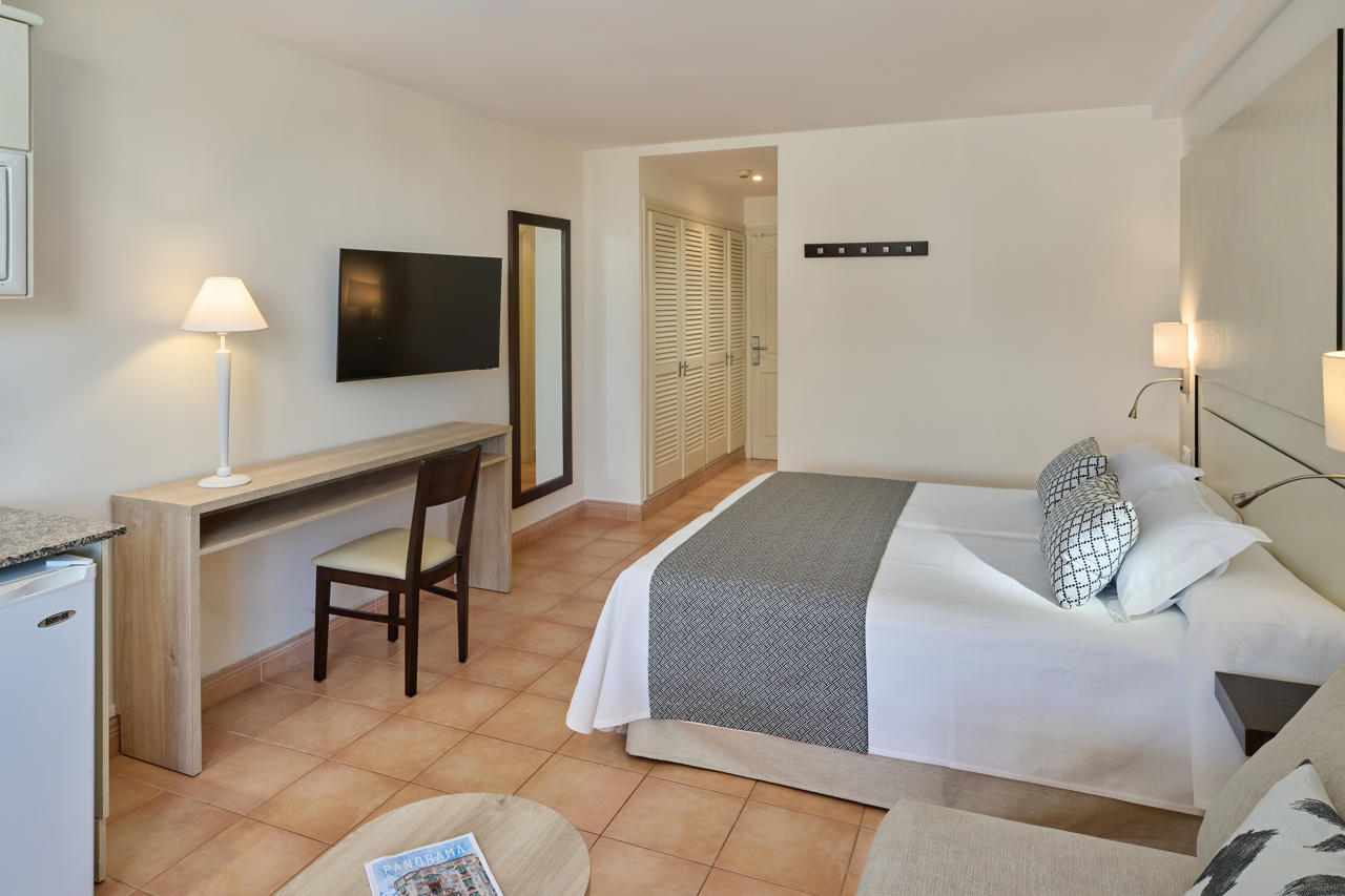 Grupotel Club Menorca 20/70