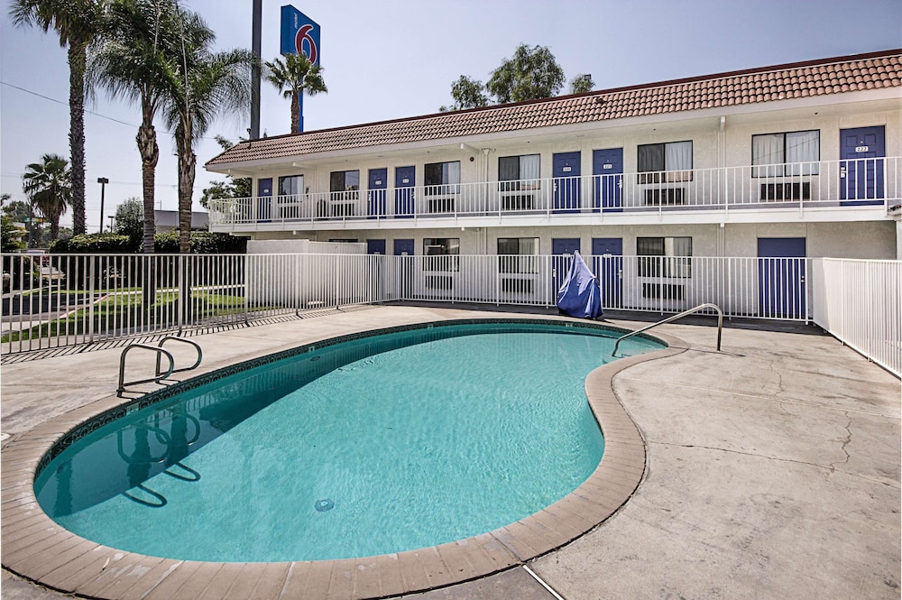Motel6 Fresno, CA 6/51