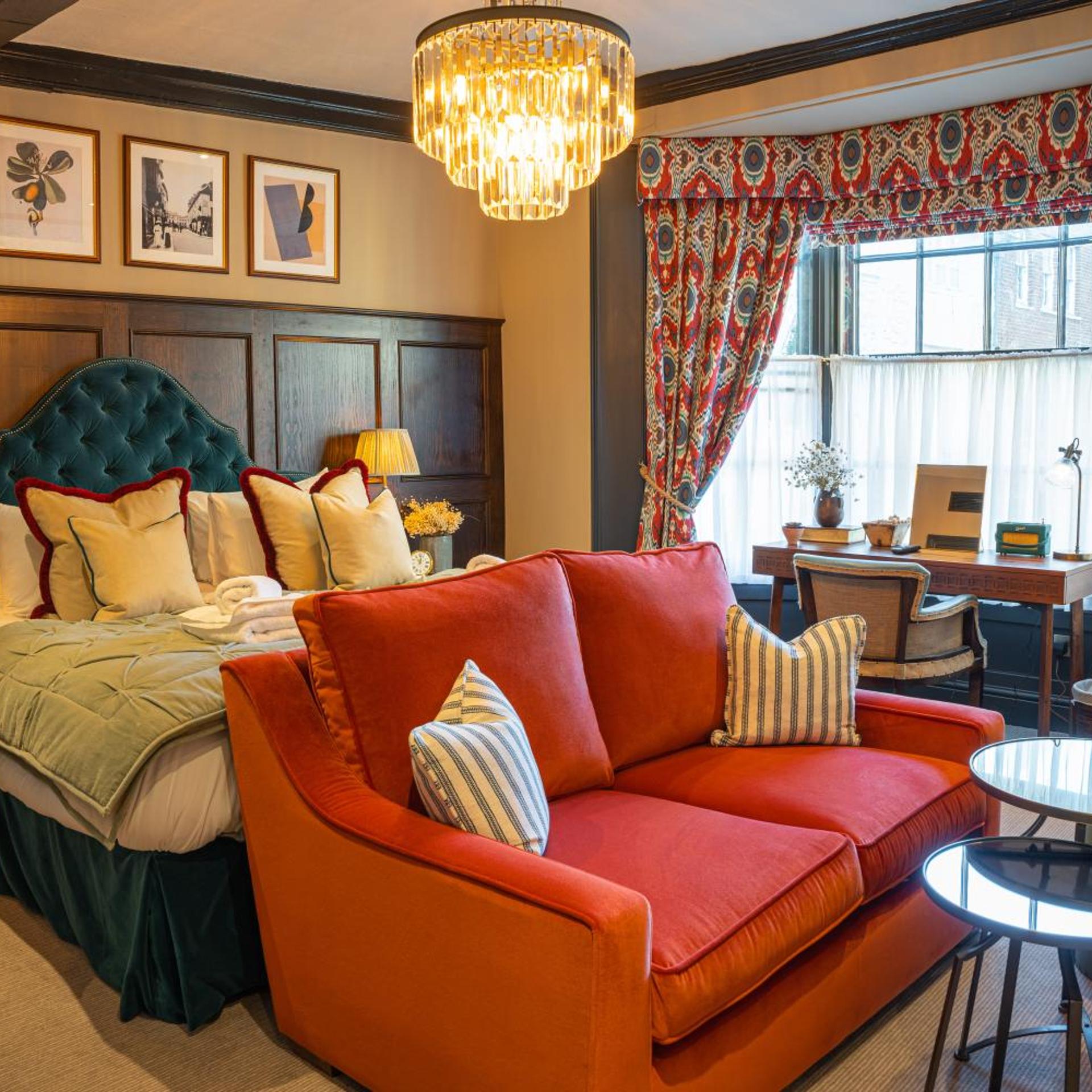 Salisbury Arms Hotel 40/54