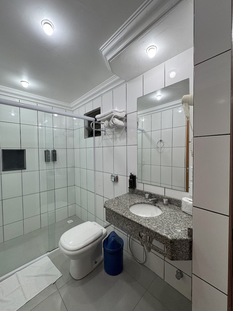 Hotel das Americas 48/48