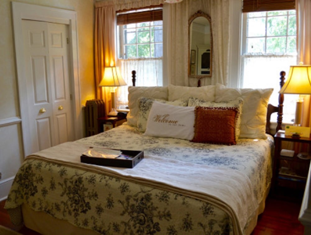 Abbington Green Bed &amp; Breakfast Inn 20/49
