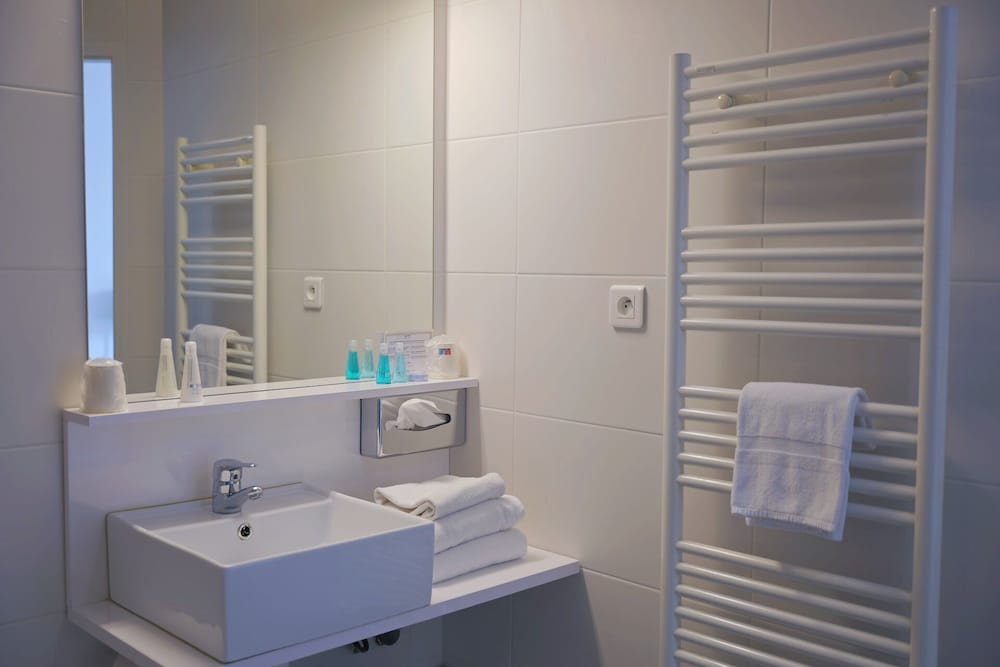 Brit Hotel Bordeaux Arena 50/50