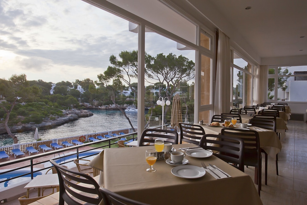 Cala Ferrera Hotel 176/191