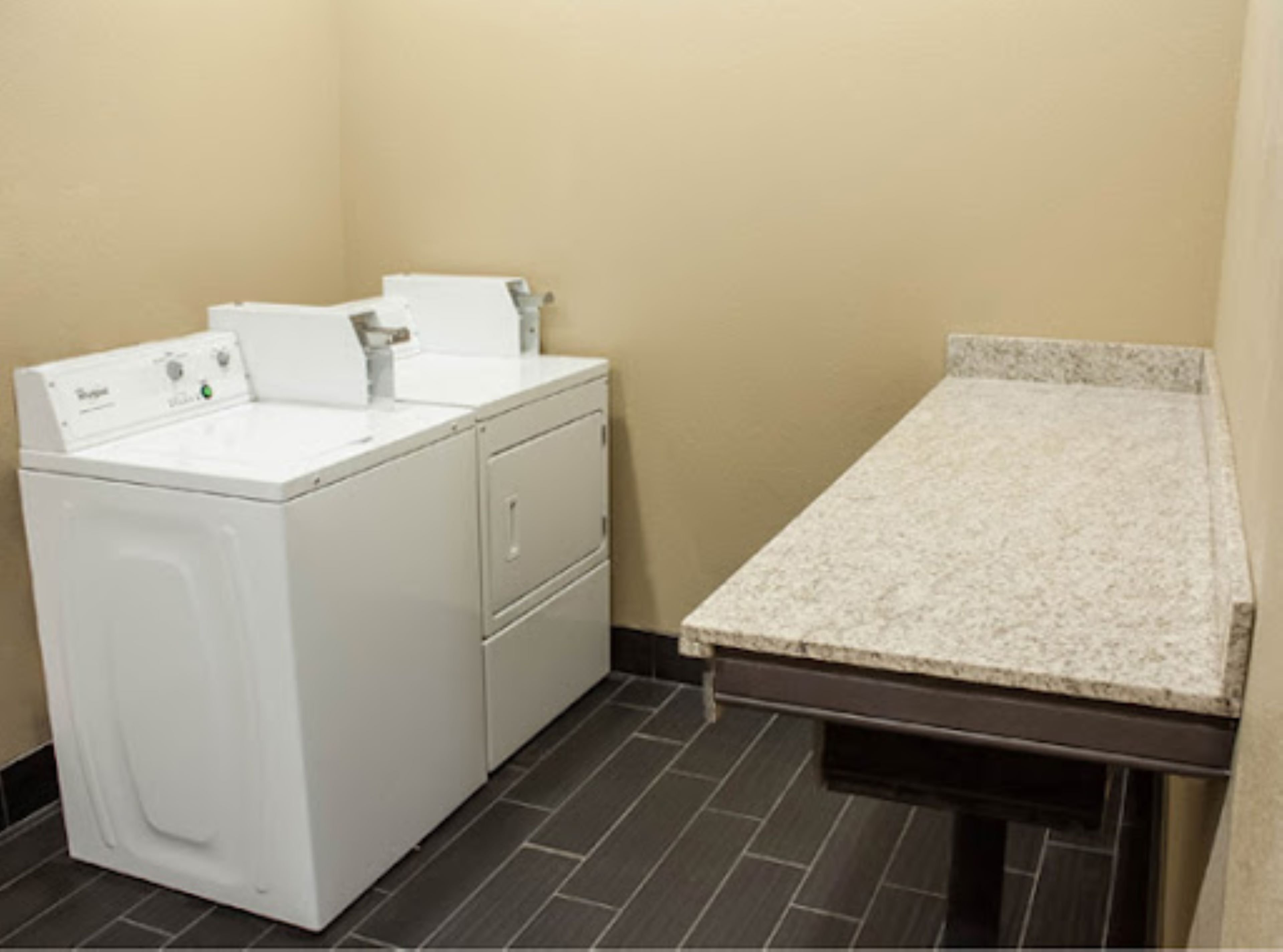 Holiday Inn Express & Suites Chicago Matteson, an IHG Hotel 16/46