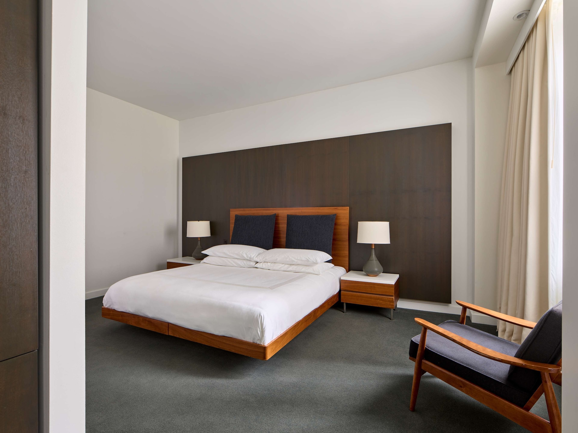 JUNIOR SUITE, STUDIO