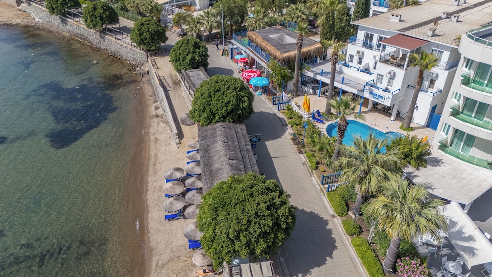 MAXSEA Beach Hotel 36/44