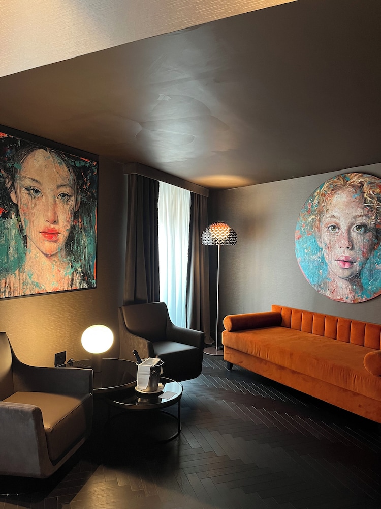 U Visionary Rome Hotel 55/68