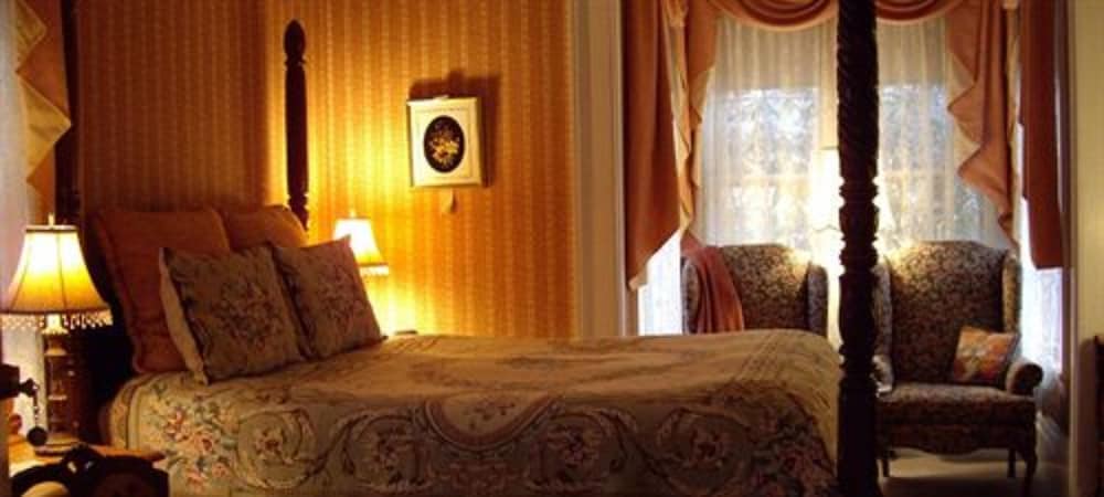 Isaiah Jones Homestead Bed & Breakfast 27/50