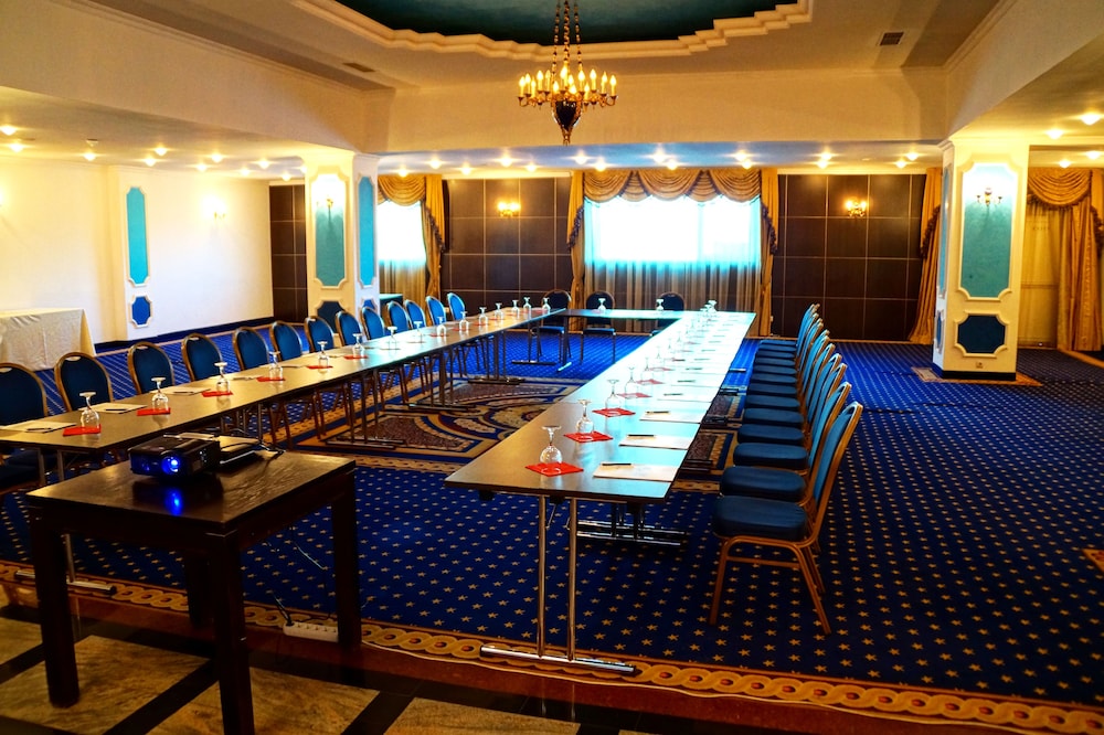 Prahova Plaza Hotel 25/35