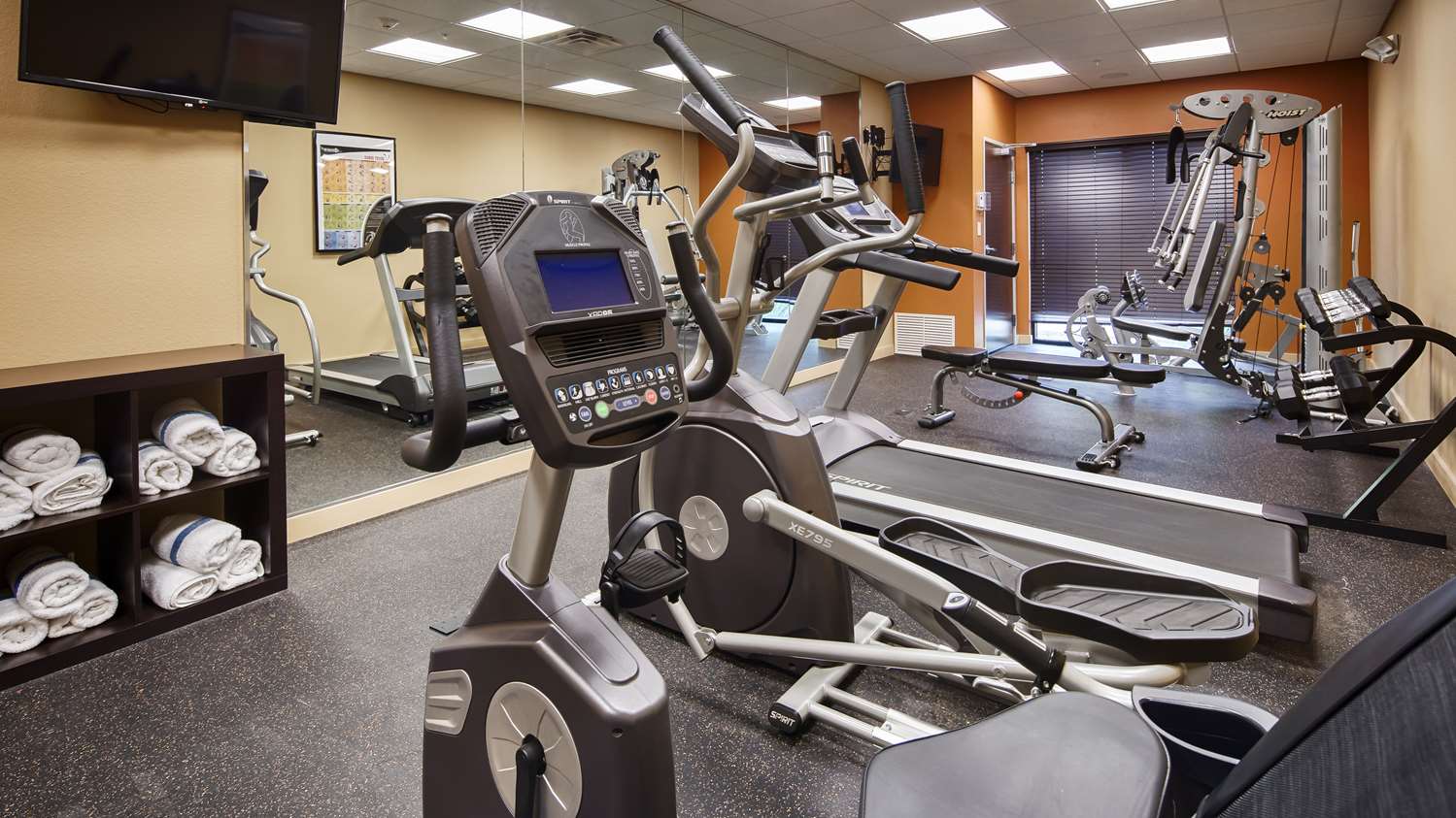 Best Western Plus Elmendorf Hotel 11/31