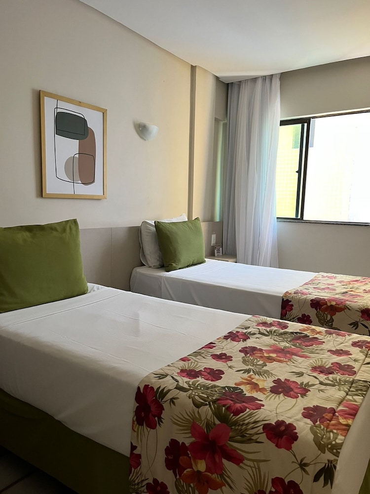 EXECUTIVE, TWIN BEDS