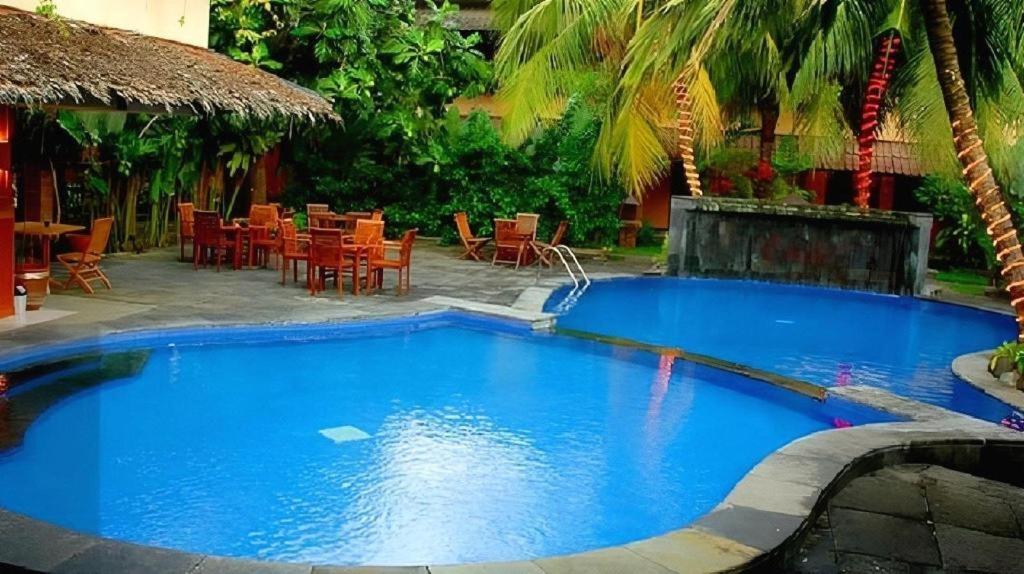 Nyiur Resort Hotel 29/32
