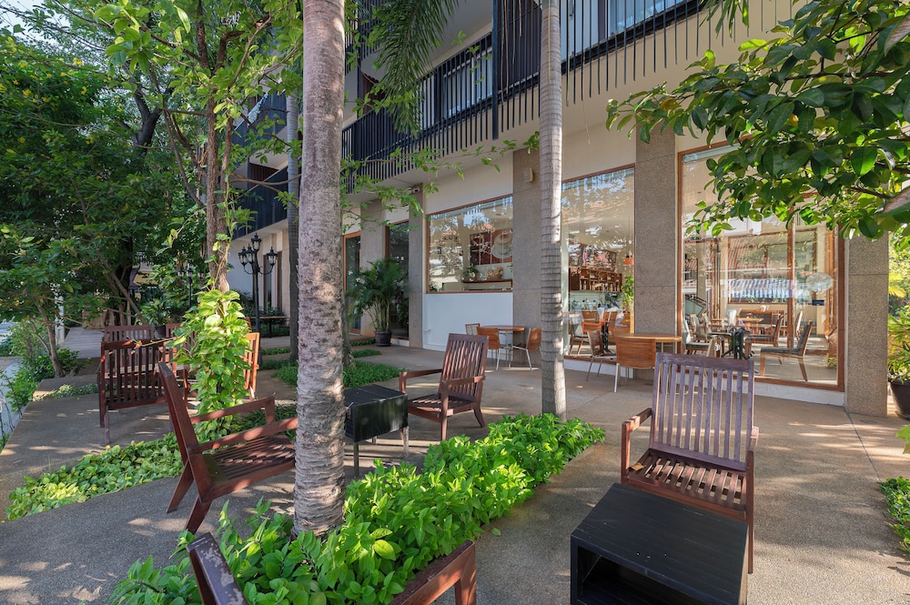 Hotel Somadevi Boutique 44/50