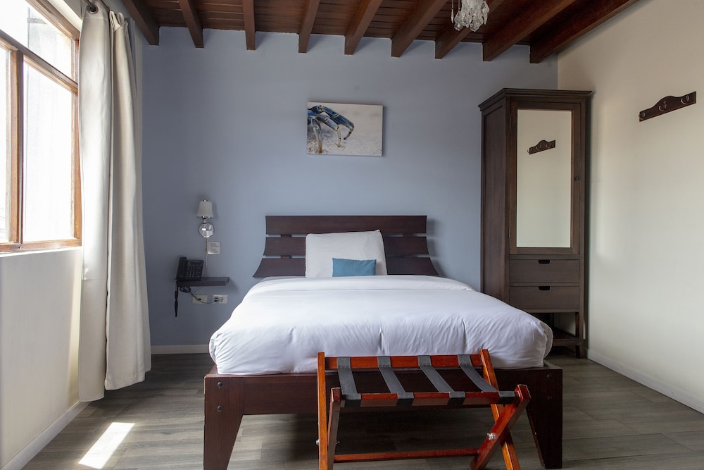 HOTEL COLONIAL SAN AGUSTIN 30/77
