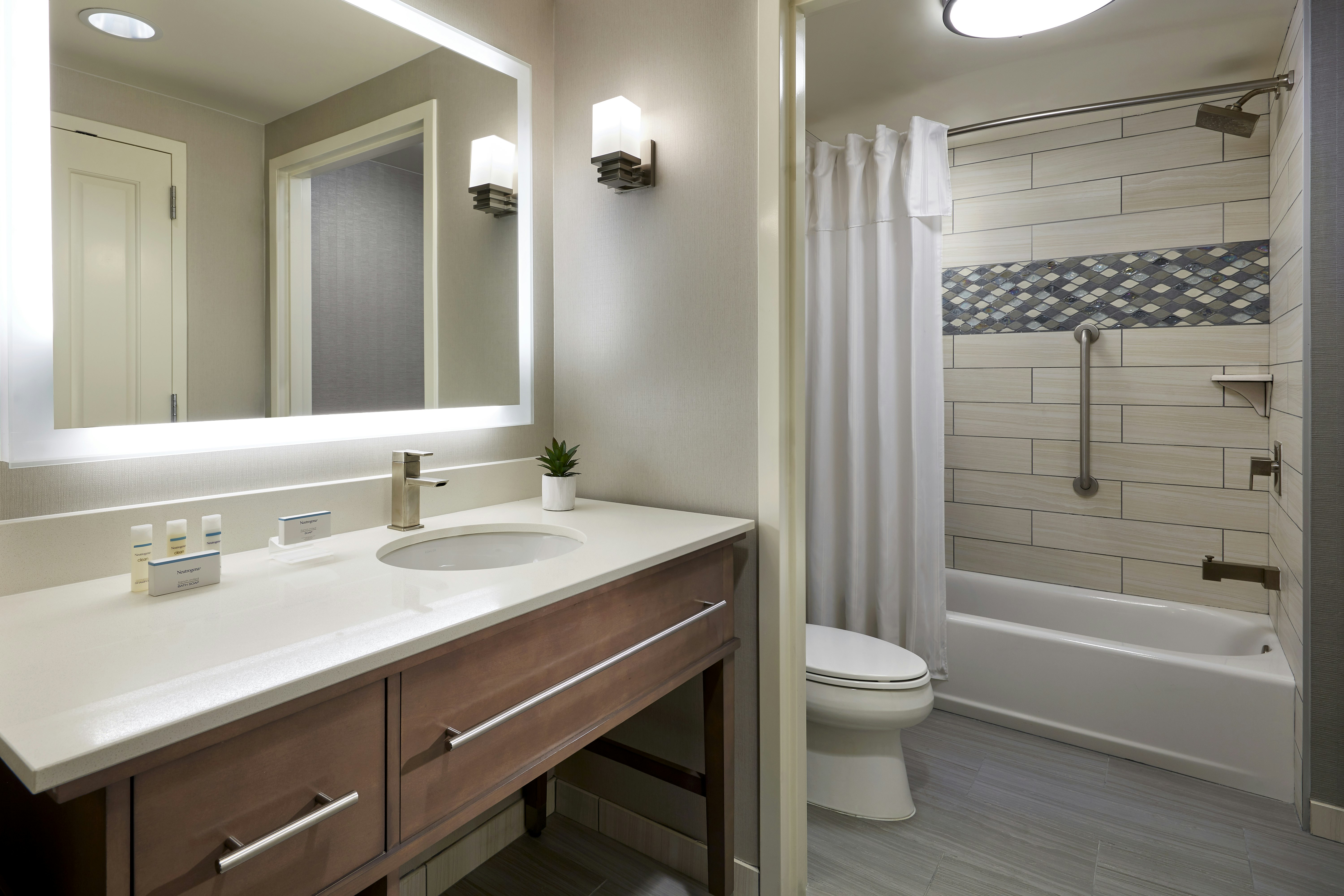 جناح بسرير كينج بغرفة نوم واحدة لذوي الإعاقة، Homewood Suites by Hilton Los Angeles Redondo Beach 2/4
