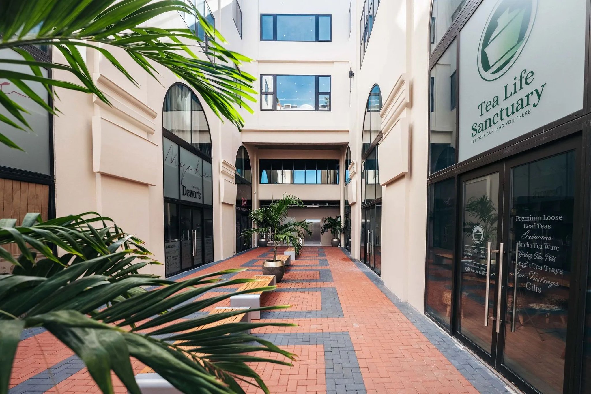 Elements Hotel & Shops 8/9
